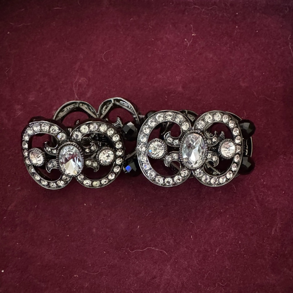 Lovely Rhinestone Black Bracelet
